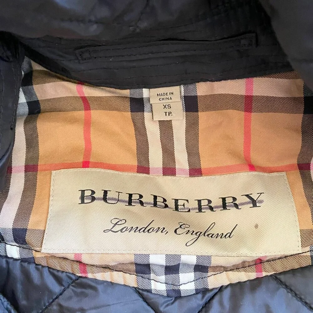 Burberry Quilted Double-Breasted Belted Trench Jacket Black Womens XS - Picture 6 of 17